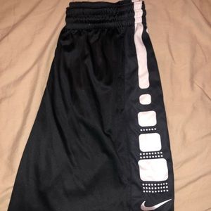 men’s nike elite althetic shorts
